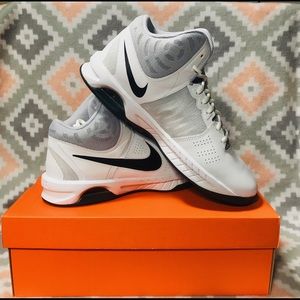 Nike Air VISI PRO 4 WMNS Size 12 NEW W/O TAG White